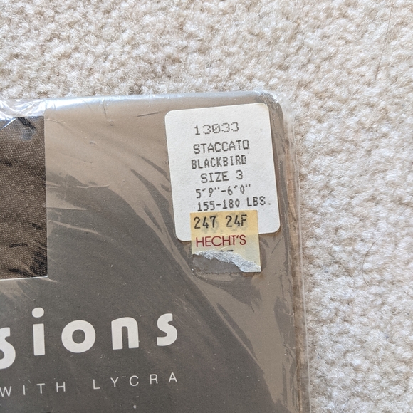 VTG Hecht's Impressions textured pantyhose NWT Size 3 - Picture 4 of 4